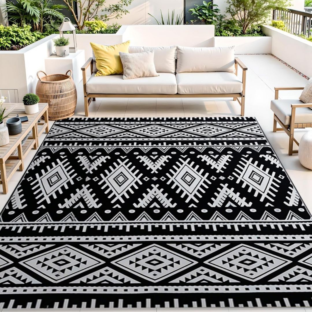 Nomara Geometric Patio and Garden Rug | Easy Clean, Padded and Water Resistant
