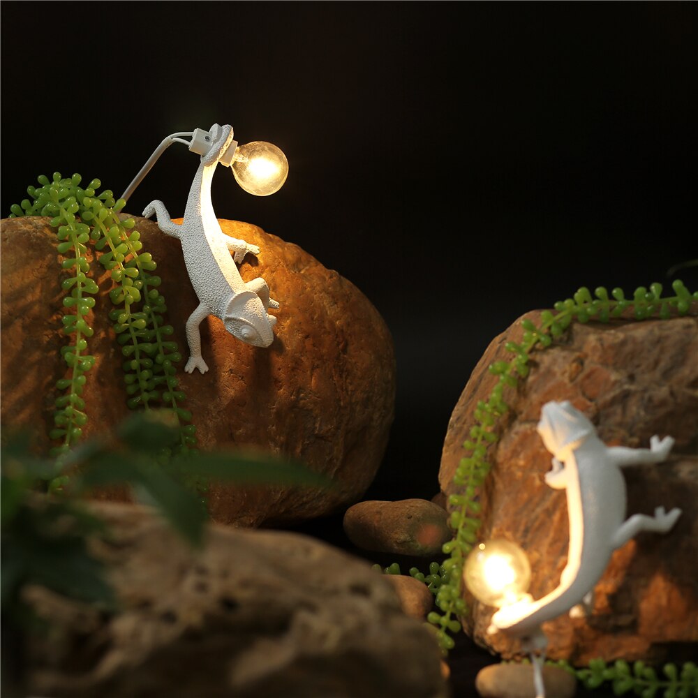 Lizard Table Lamp with Resin Base, Unique Contemporary Design for Bedroom and Living Room 1