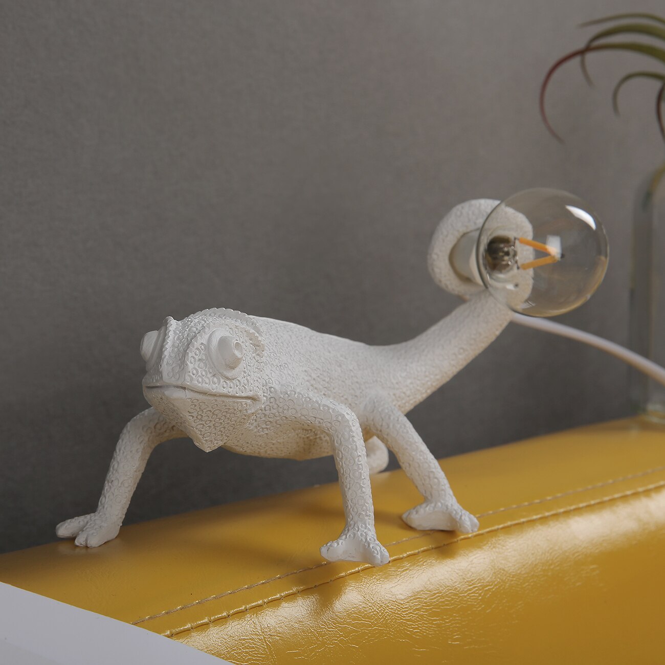 Lizard Table Lamp with Resin Base, Unique Contemporary Design for Bedroom and Living Room 4