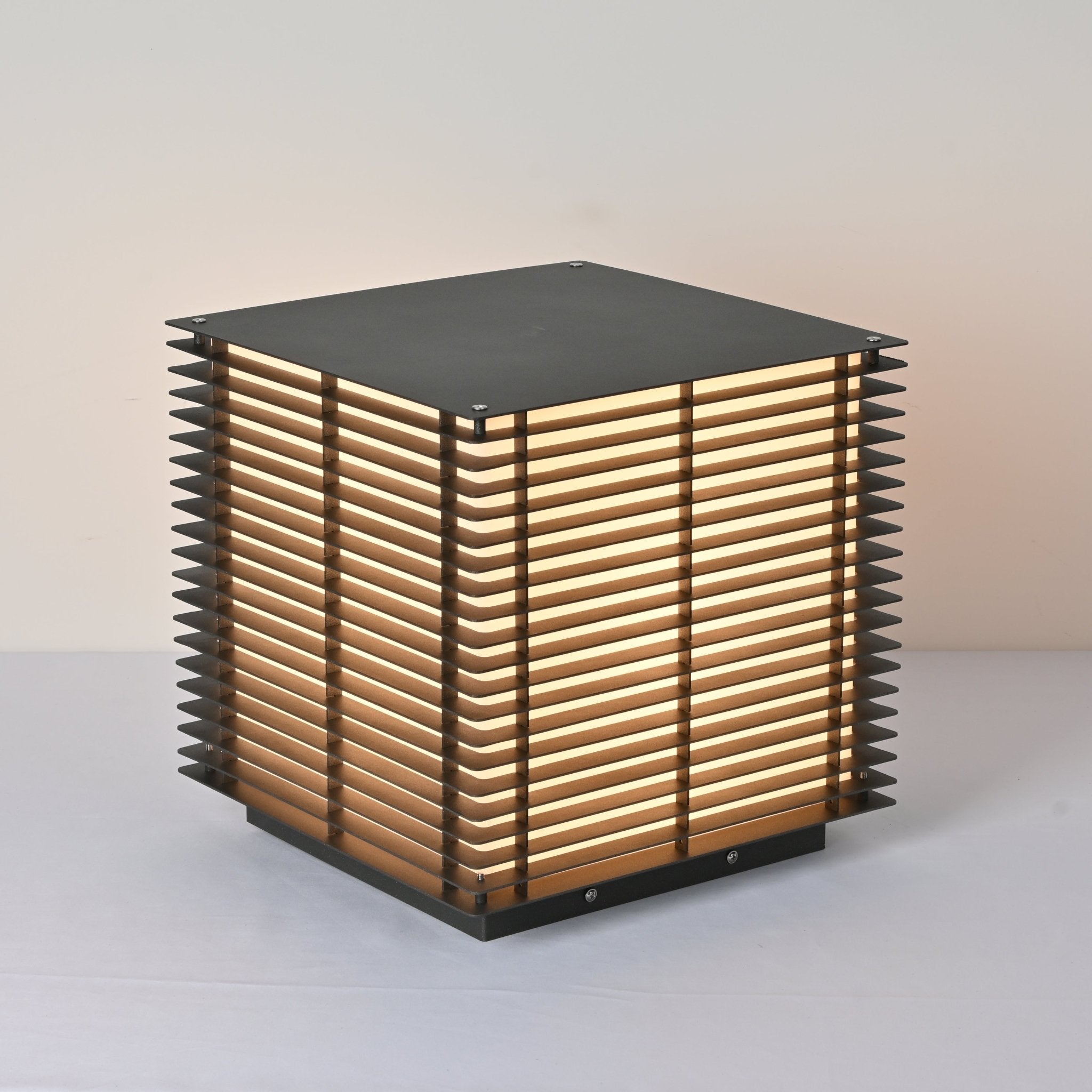 Luminara | Modern Eco-Friendly Solar Outdoor Garden Post Light 0