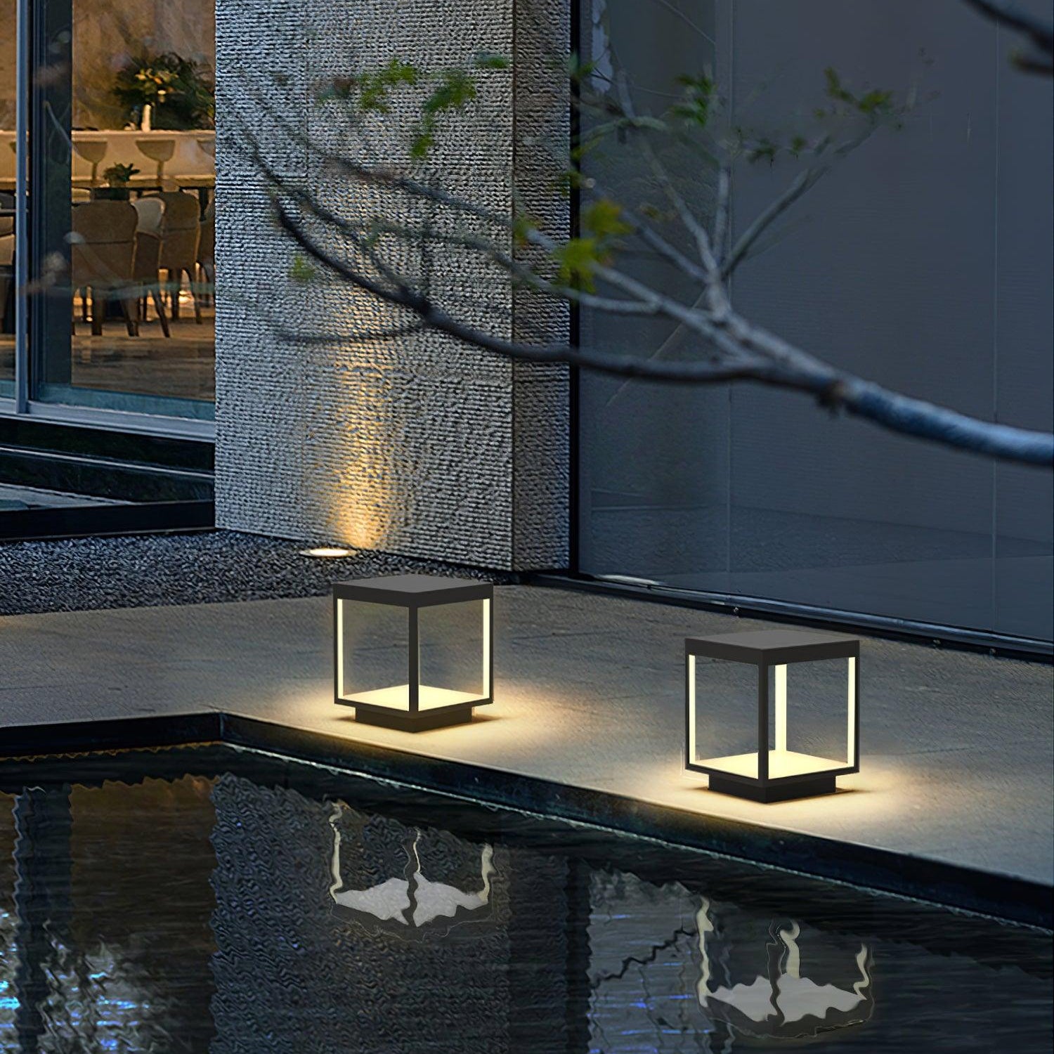 LumosFrame | Stylish Modern Outdoor Square Post Garden Light 4