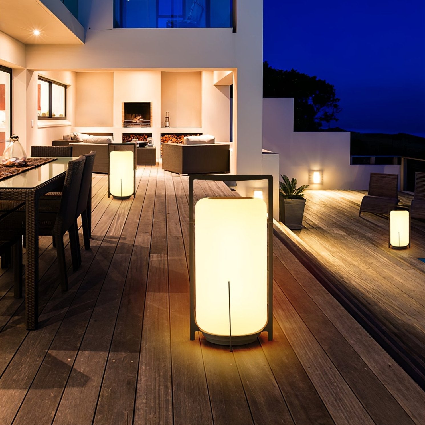 LunaGlow | Elegant Durable Solar Outdoor Table Light for Garden Illumination 3