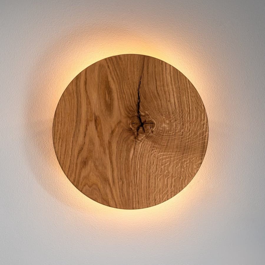 Lurvion | Elegant Natural Oak Round Wall Light Fixture 0