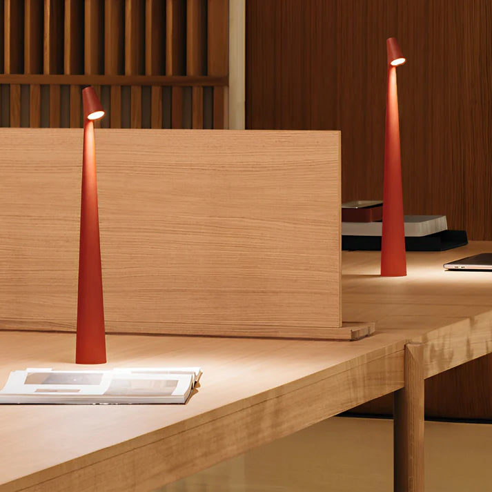 Lynt LED Table Lamp - Minimalist Sculptural Design - Styyler