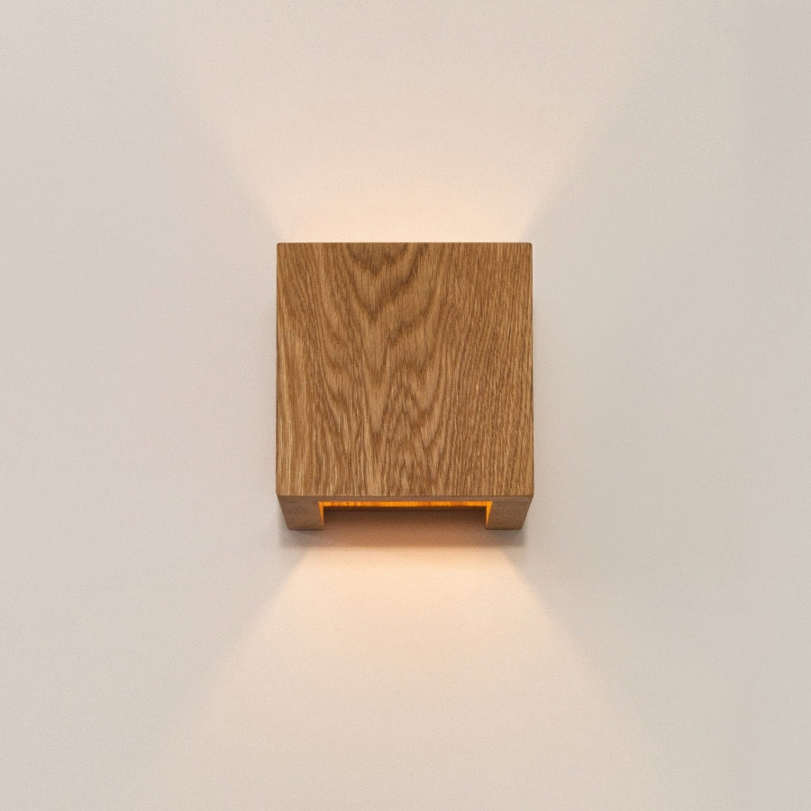 OakAura | Elegant Minimalist Scandinavian Wall Light Fixture 2