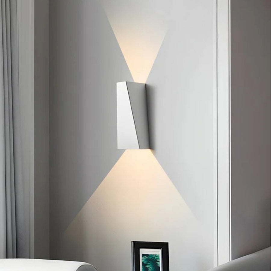 Vantlix | Elegant Minimalist LED Wall Lamp for Indoor Lighting 5