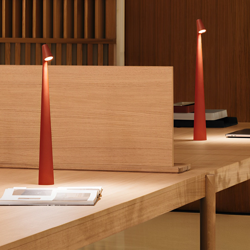 Lynt LED Table Lamp - Minimalist Sculptural Design - Styyler
