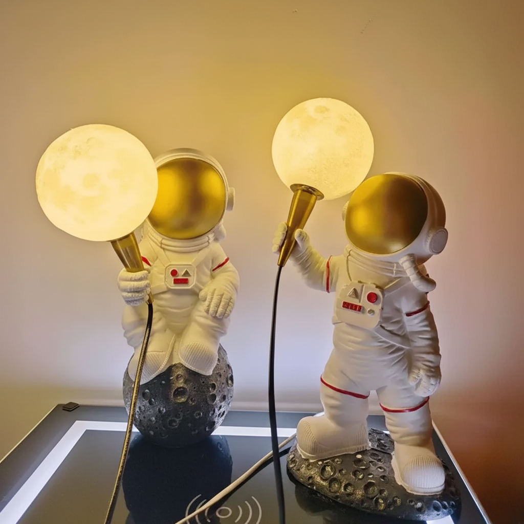 APOLLO Astronaut Table Lamp | Space inspired Night Light