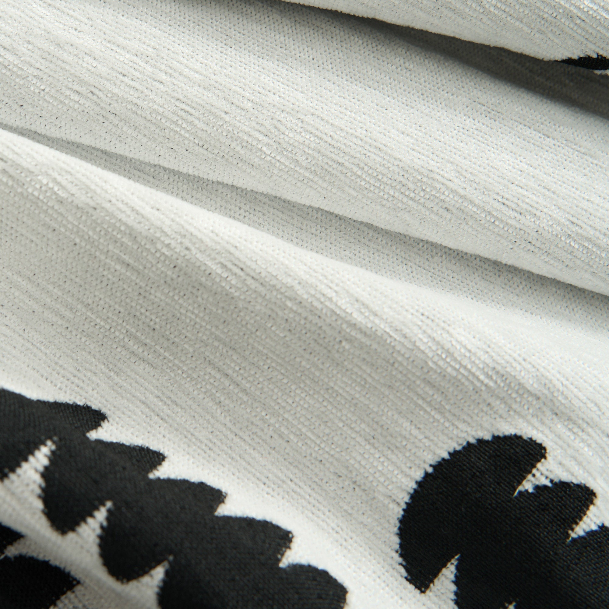 Cosy Cabin Sofa Cover | Durable and Machine Washable Throw for Pet-Friendly Homes - Styyler