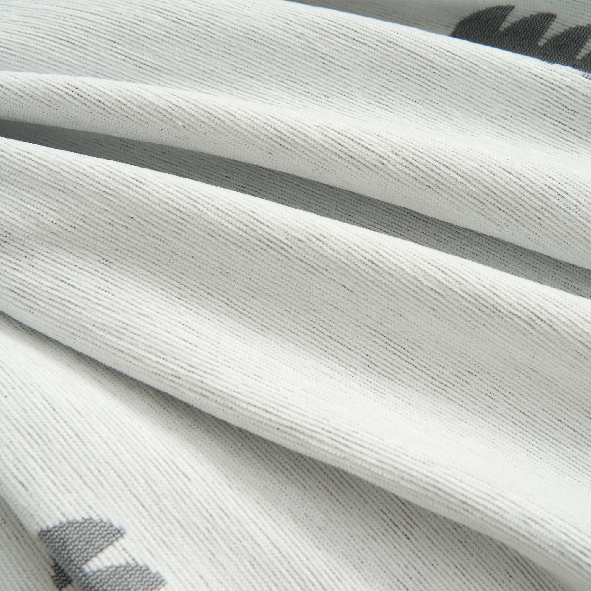 Cosy Cabin Sofa Cover | Durable and Machine Washable Throw for Pet-Friendly Homes - Styyler