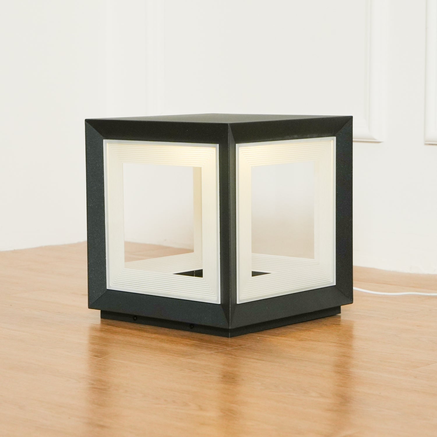 Luminara | Stylish Durable Outdoor Wall Light Fixture for Garden Illumination 4