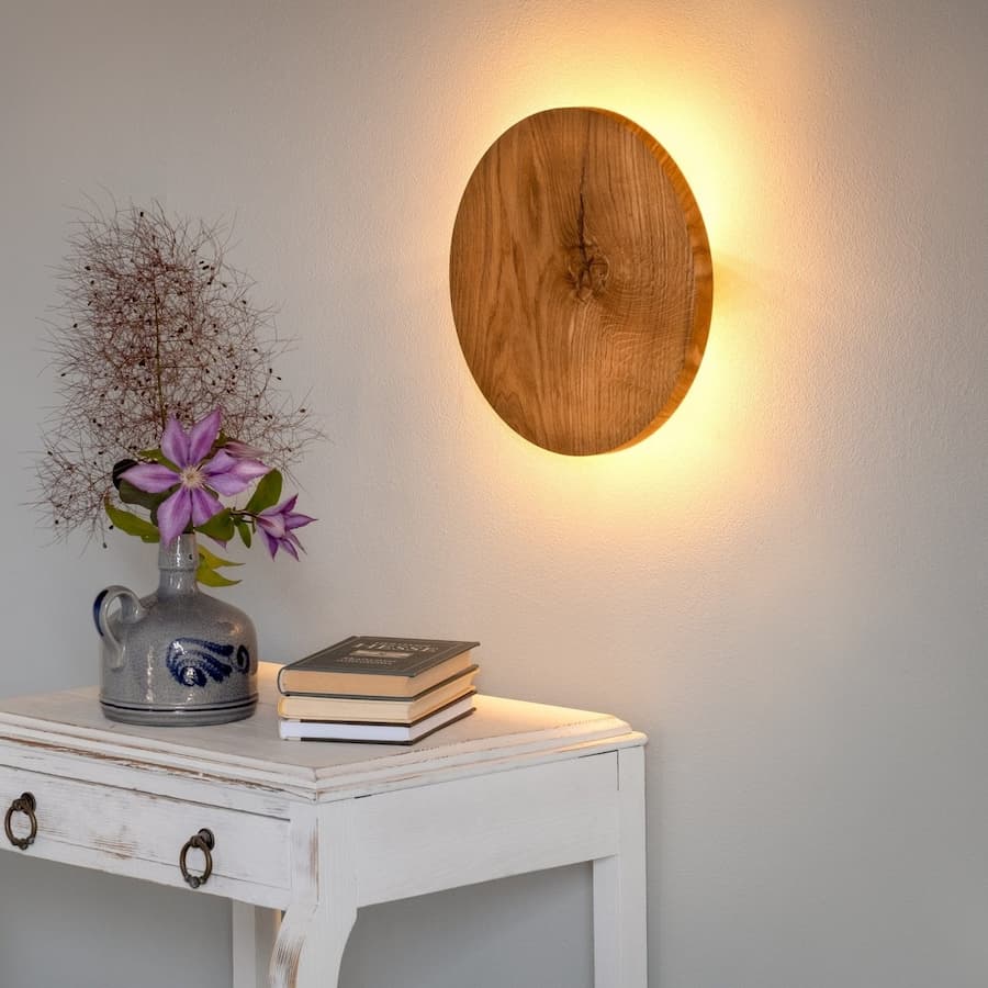 Lurvion | Elegant Natural Oak Round Wall Light Fixture 2