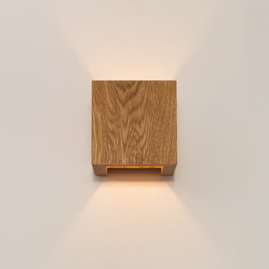 OakAura Elegant Minimalist Scandinavian Wall Light Fixture 3