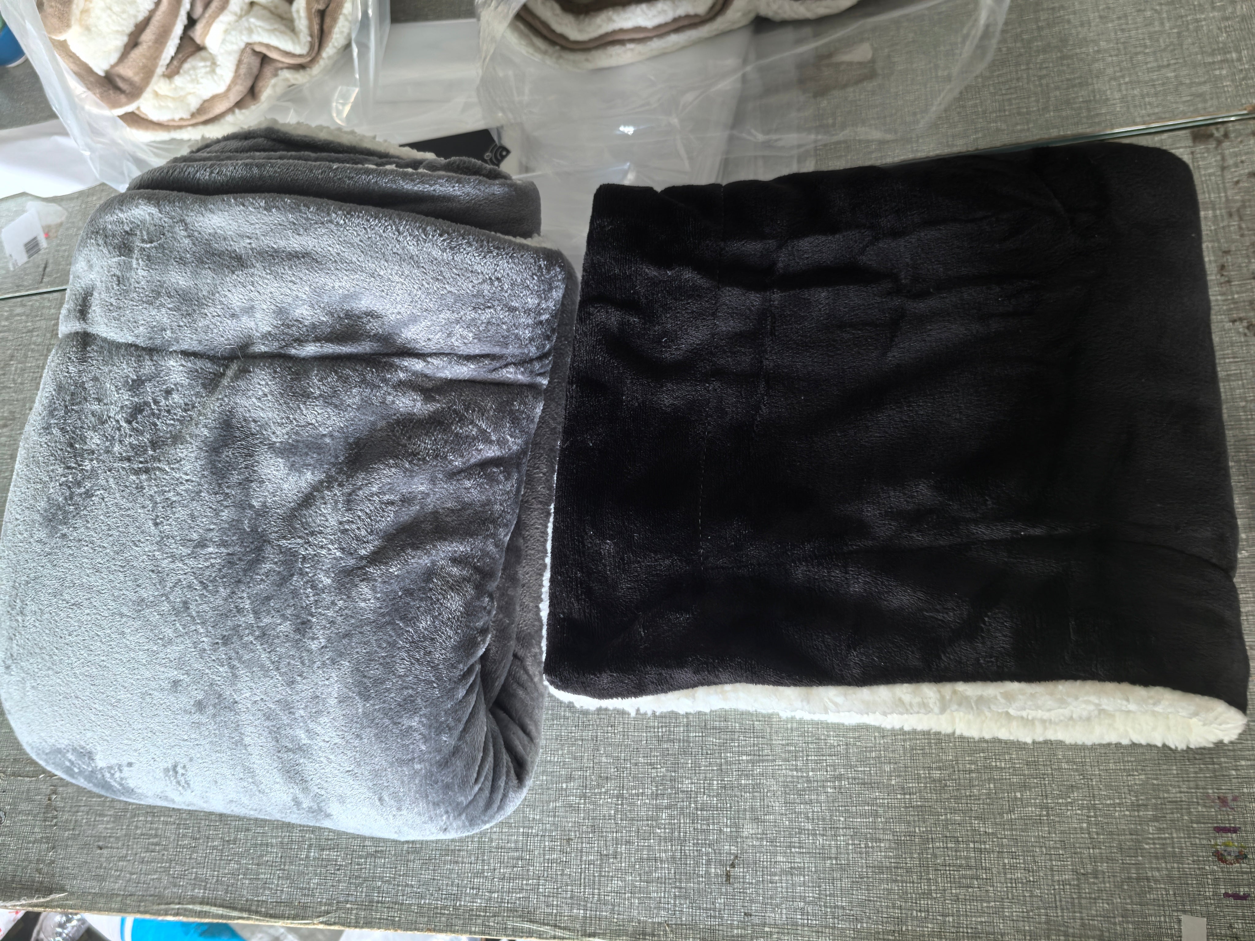 Sherpa Luxe Blanket | Super Soft Fleece Throw for Beds and Sofas | Warm and Durable - Styyler