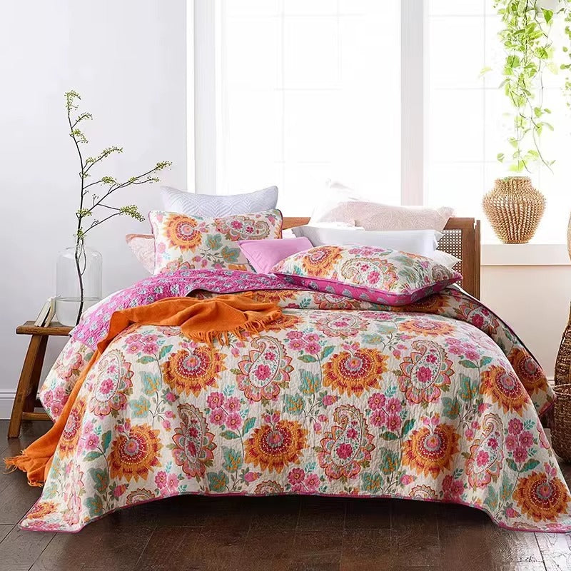 Outpost Summer Bedding Set | Chic Kingsize Cotton Floral Three-Piece Quilted Bedding